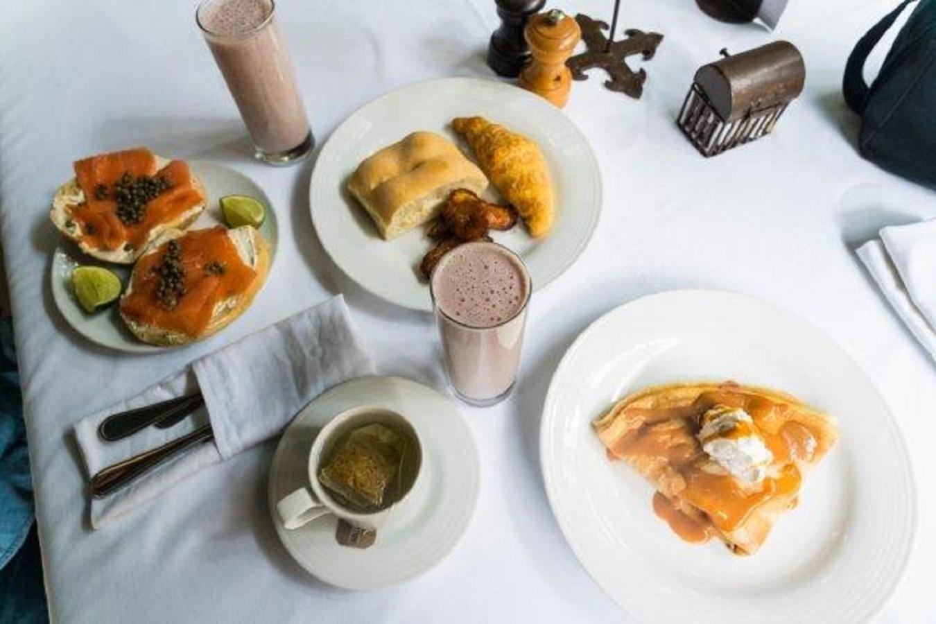 Hotel Museo Spa Casa Santo Domingo Antigua Εξωτερικό φωτογραφία A typical breakfast in the Dominican Republic