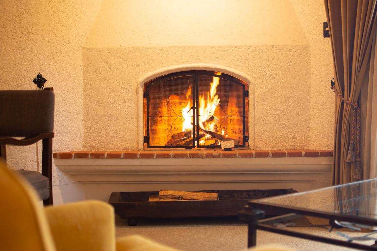 Hotel Museo Spa Casa Santo Domingo Antigua Εξωτερικό φωτογραφία A fireplace