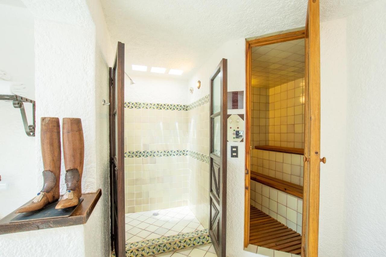 Hotel Museo Spa Casa Santo Domingo Antigua Εξωτερικό φωτογραφία A shower in a private home
