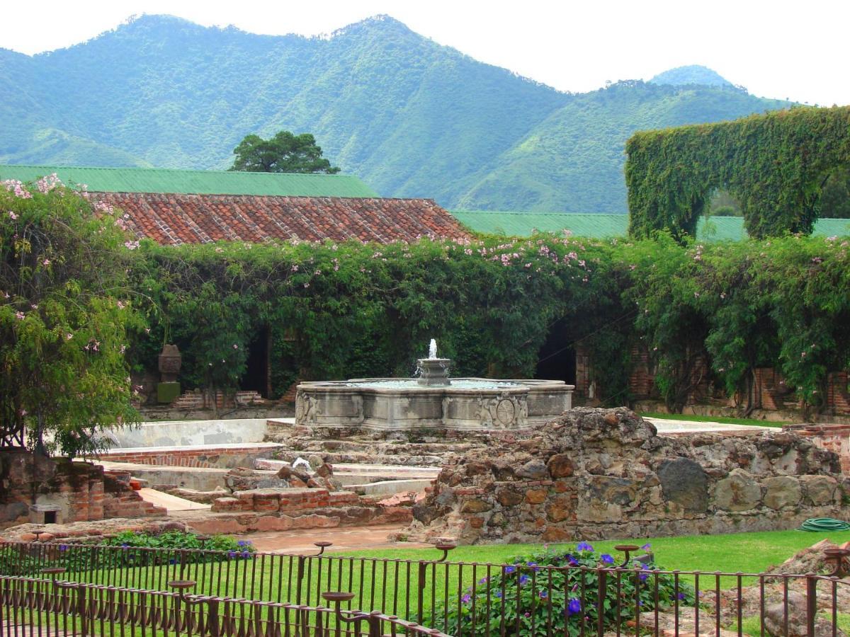 Hotel Museo Spa Casa Santo Domingo Antigua Εξωτερικό φωτογραφία Fountain at the entrance of the park